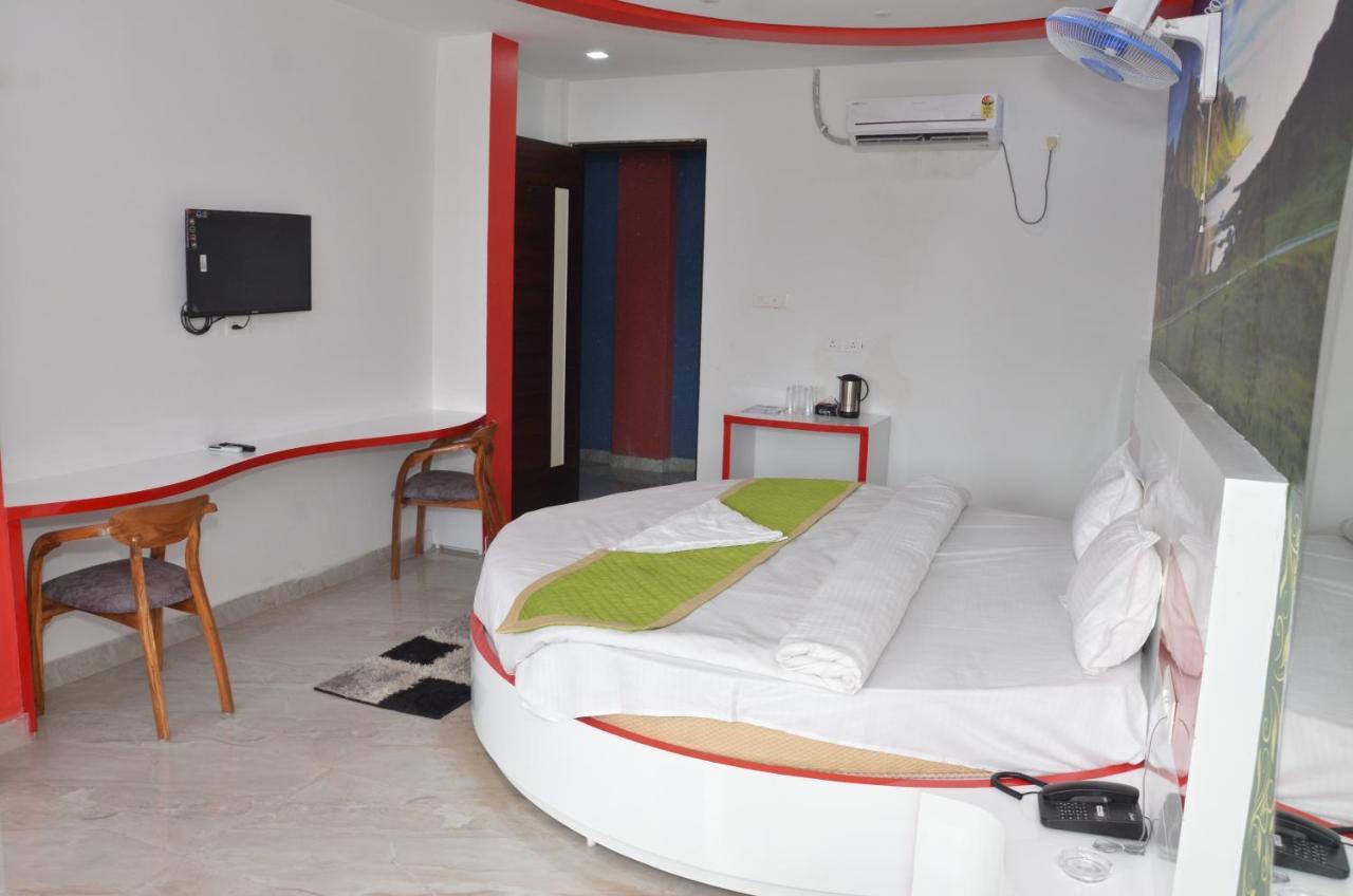 Hotel Blue Bell Raiwala Luaran gambar