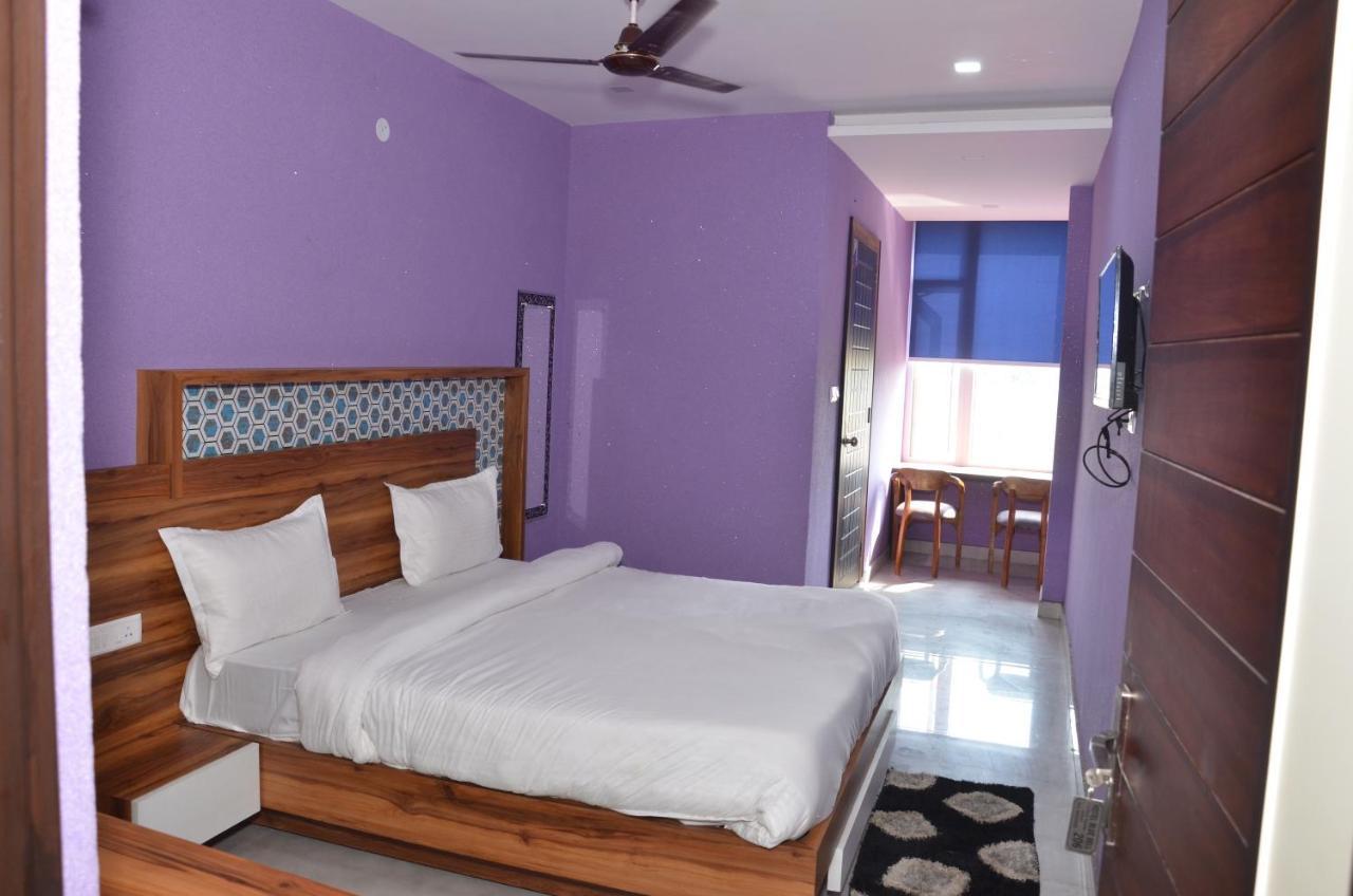 Hotel Blue Bell Raiwala Luaran gambar